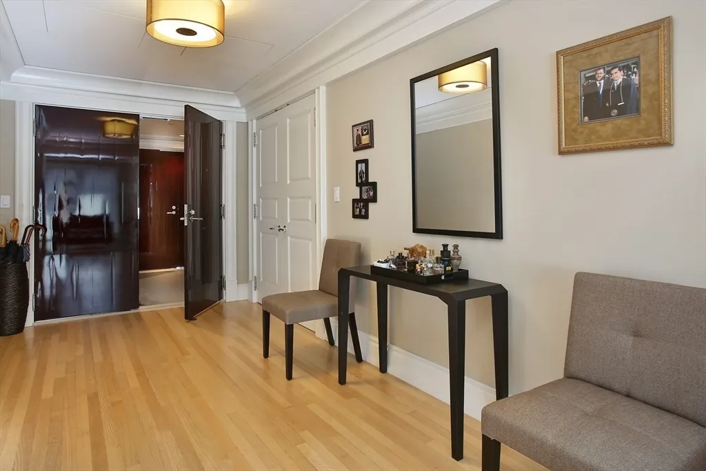 776 Boylston St, Back Bay