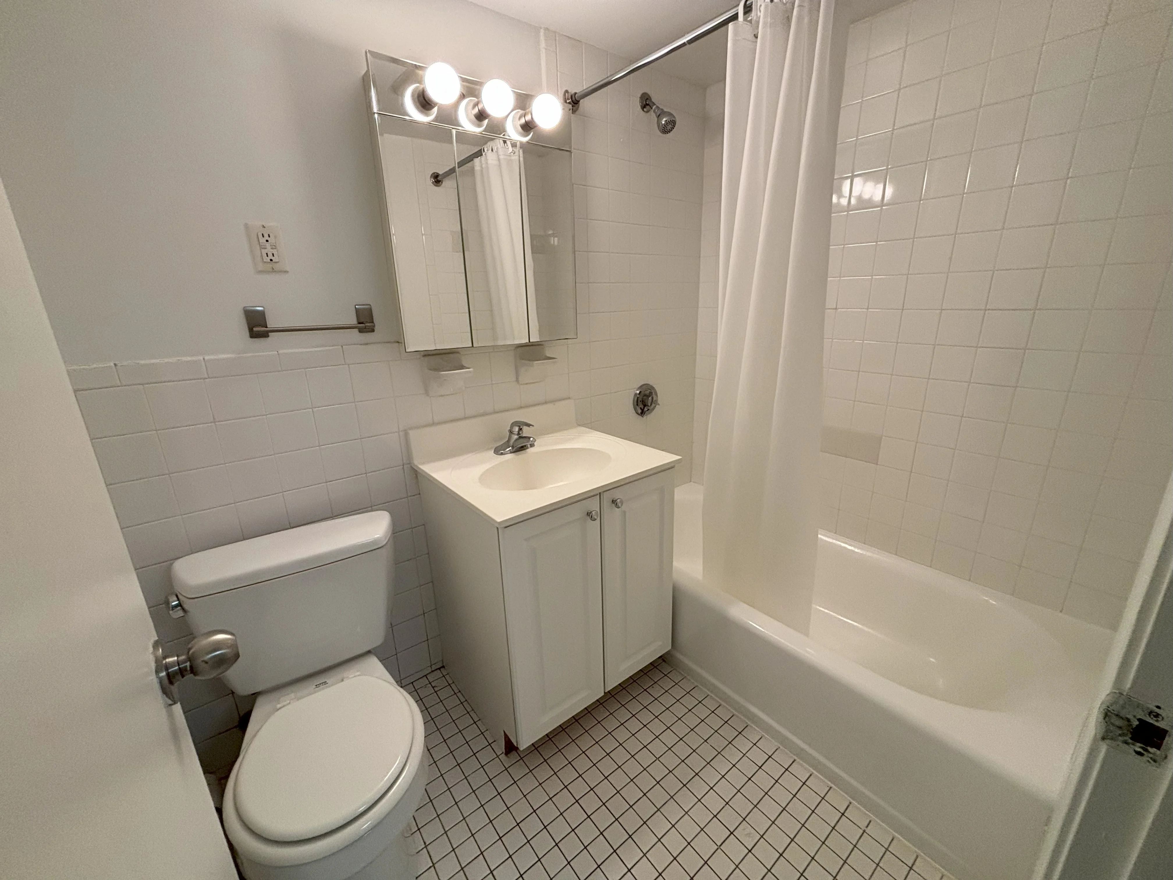 1223 Beacon St, Brookline