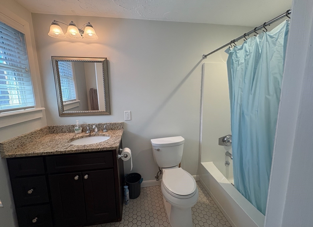 72 Ethyl Way, Stoughton