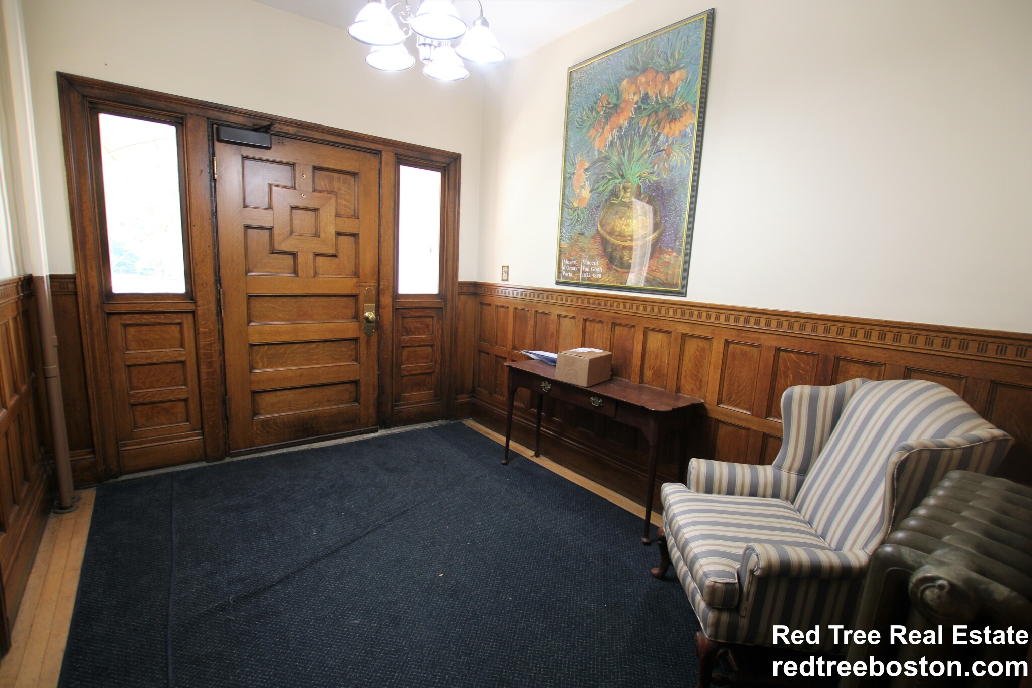 1748 Beacon St, Brookline