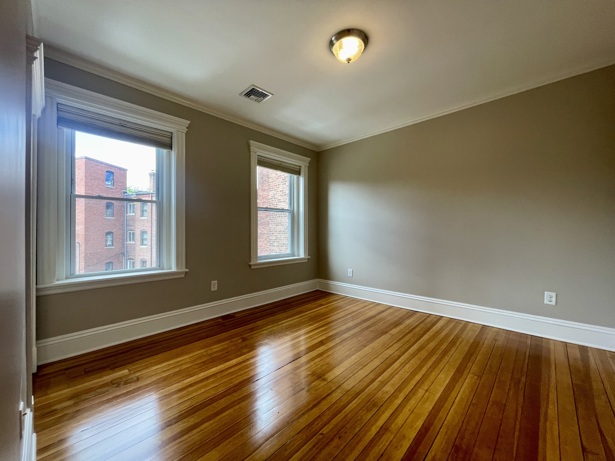 5 Strathmore Rd, Beaconsfield