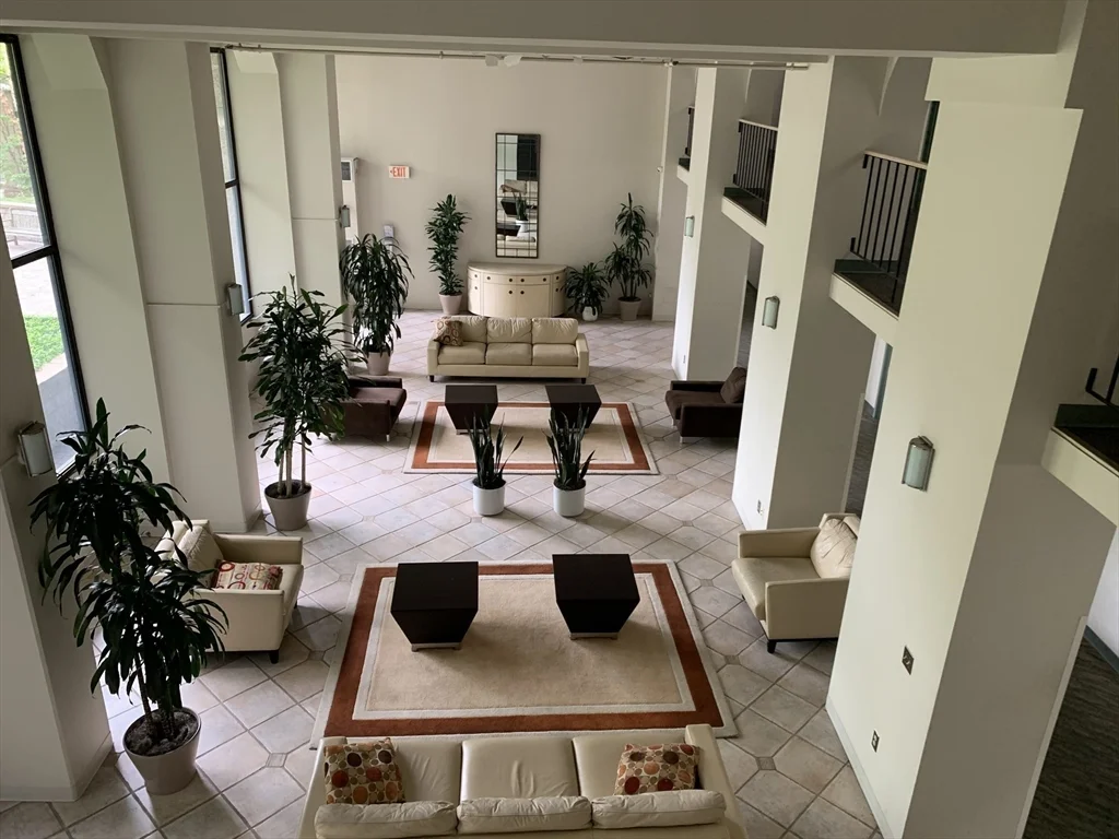 1731 Beacon St, Brookline