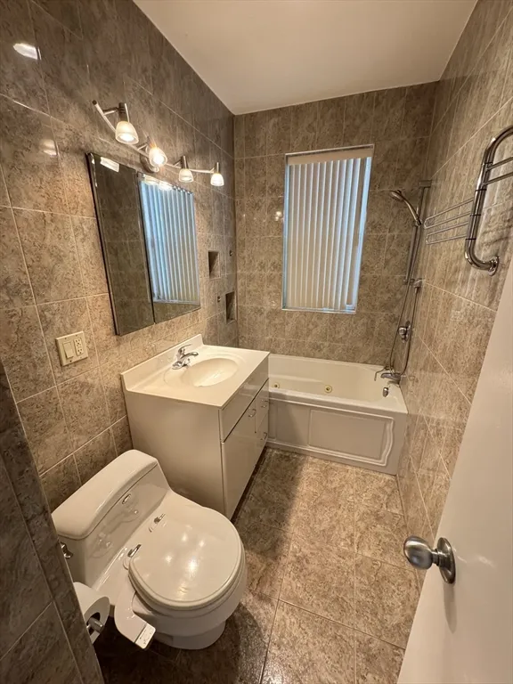 90 Kilsyth Rd, Brighton