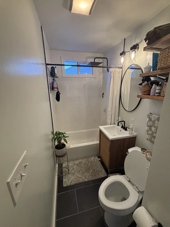 73 Edinboro Rd, Quincy