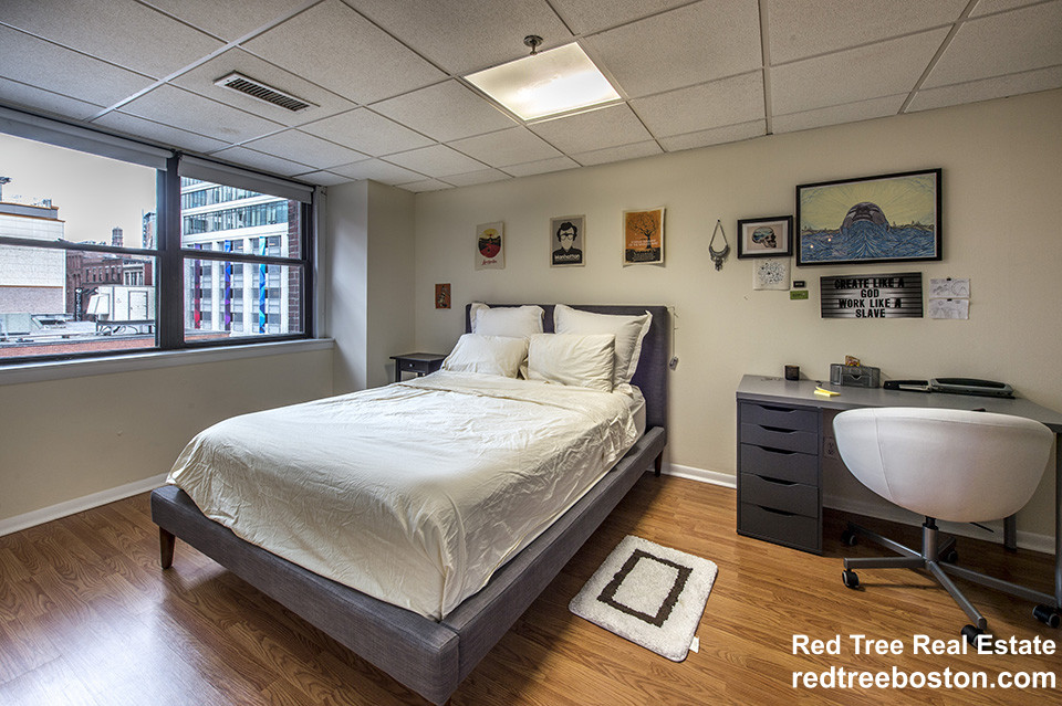 62 Boylston St, Midtown