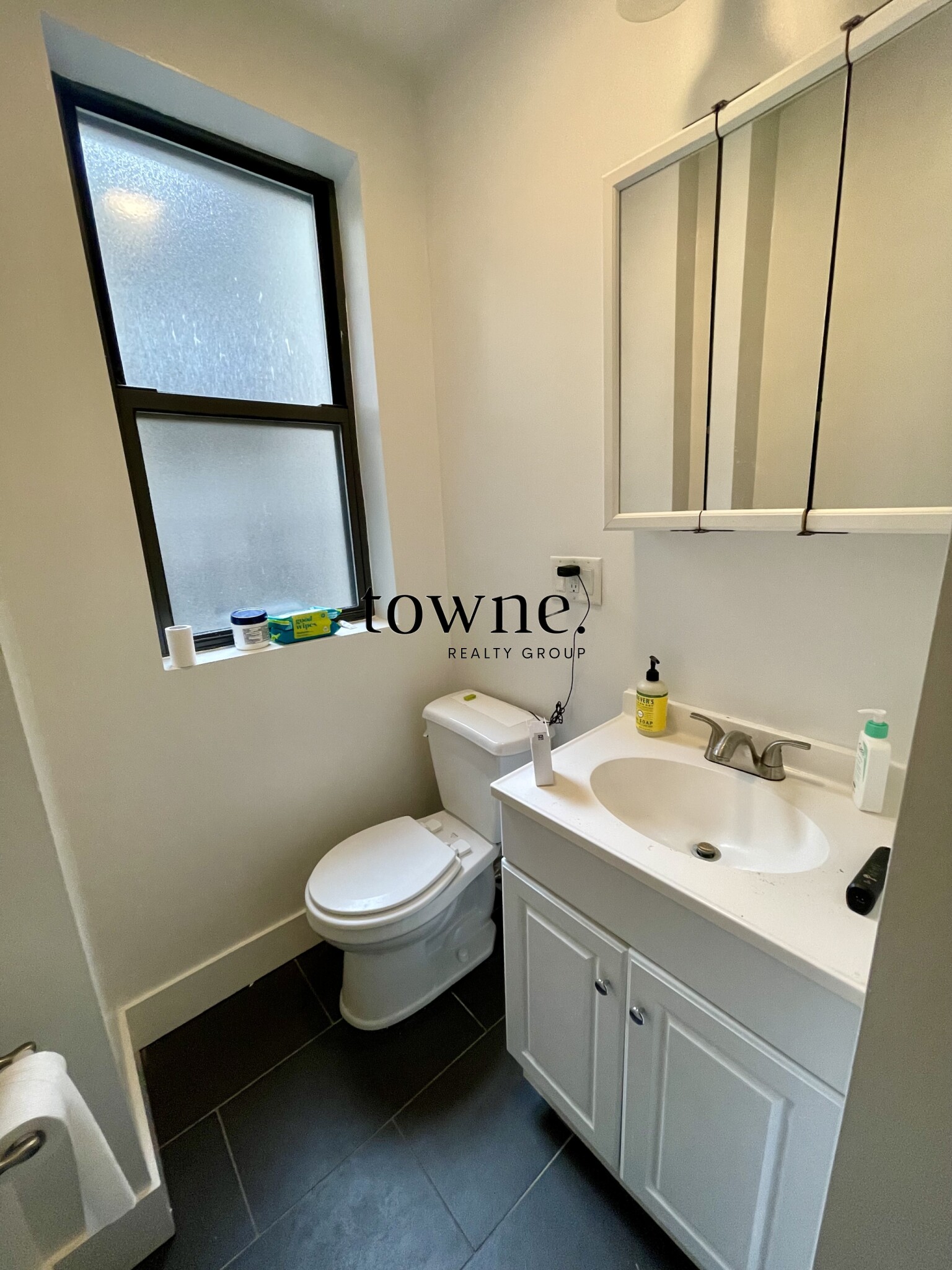 11 Peterborough St, Fenway