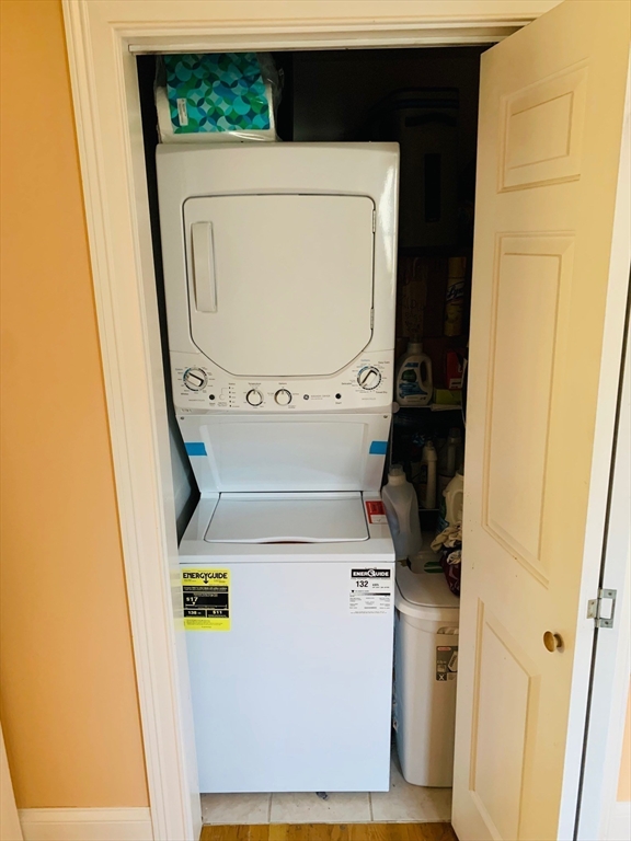 136 Hudson St, Powder House Square