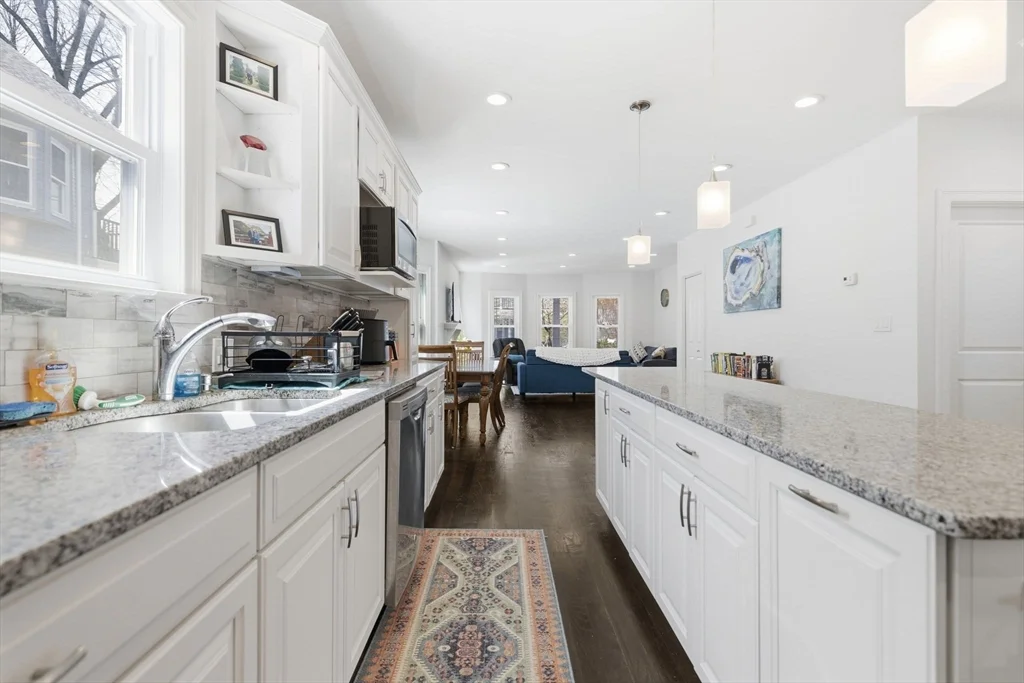 67 Everett St, East Arlington