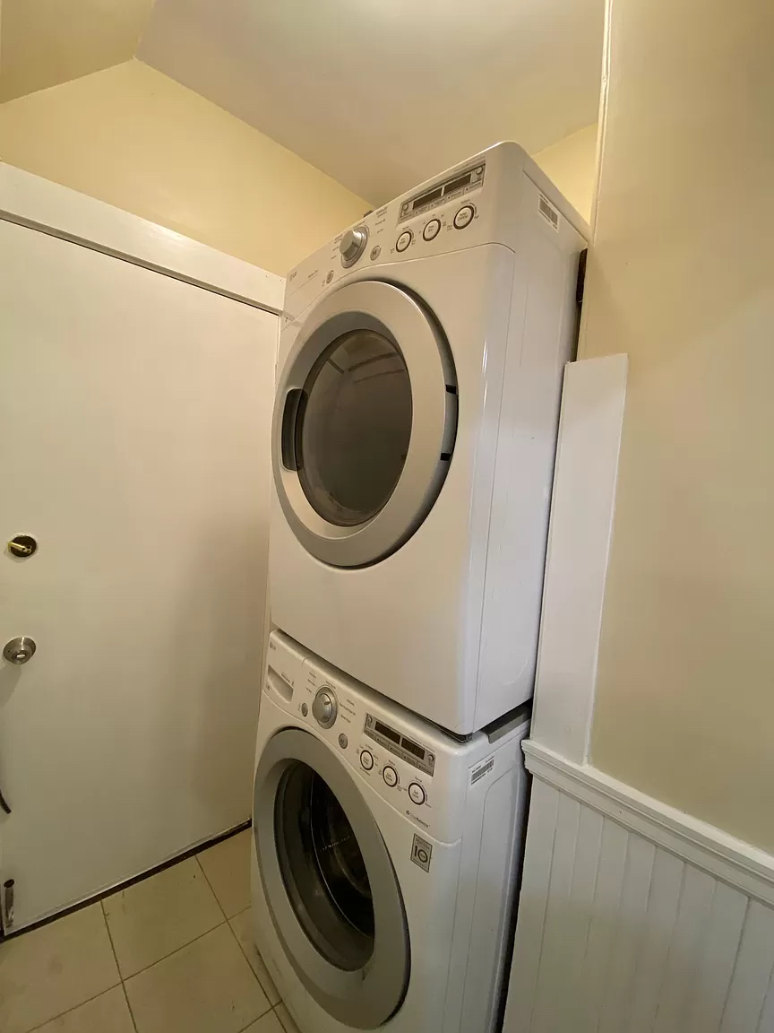 2 bed, 1 bath apartment for rent at 126 Winsor Ave Unit 1, Watertown — photo 6 of 12