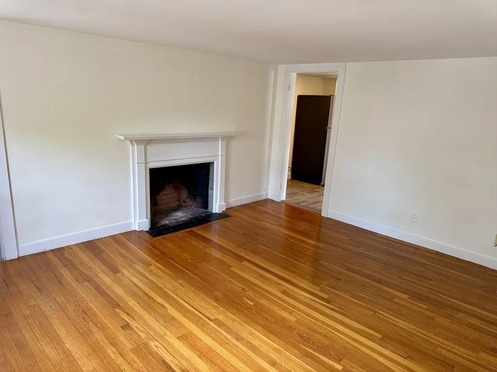 198 Main St, Sandwich (village)