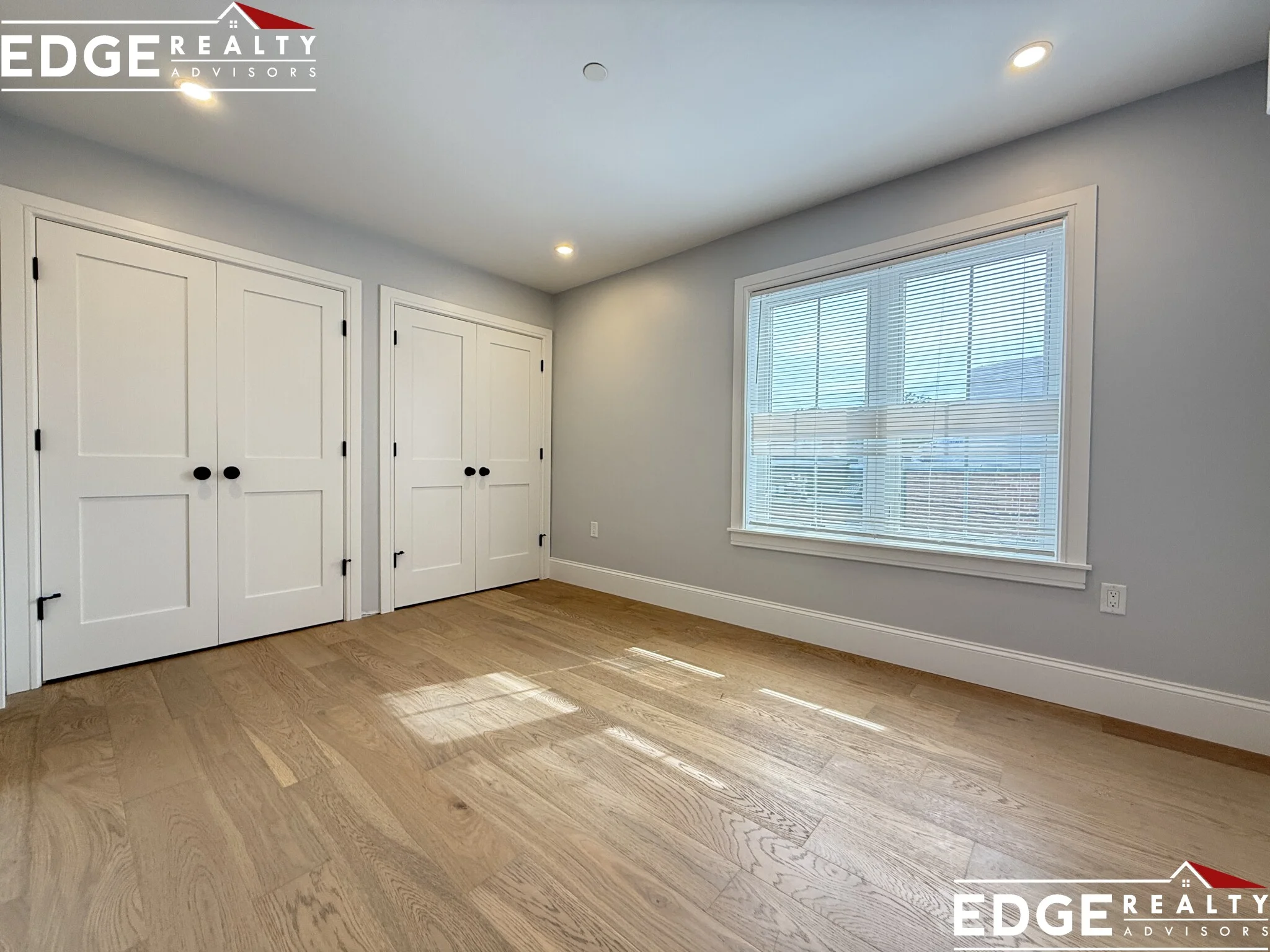 425 Market St, Oak Square