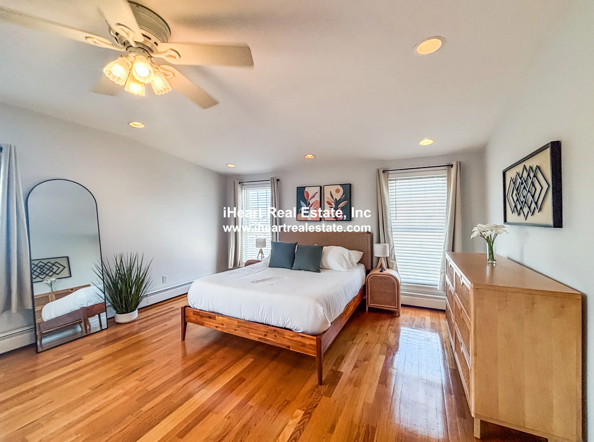 65-67 Saint James Circle, Hunnewell Hill