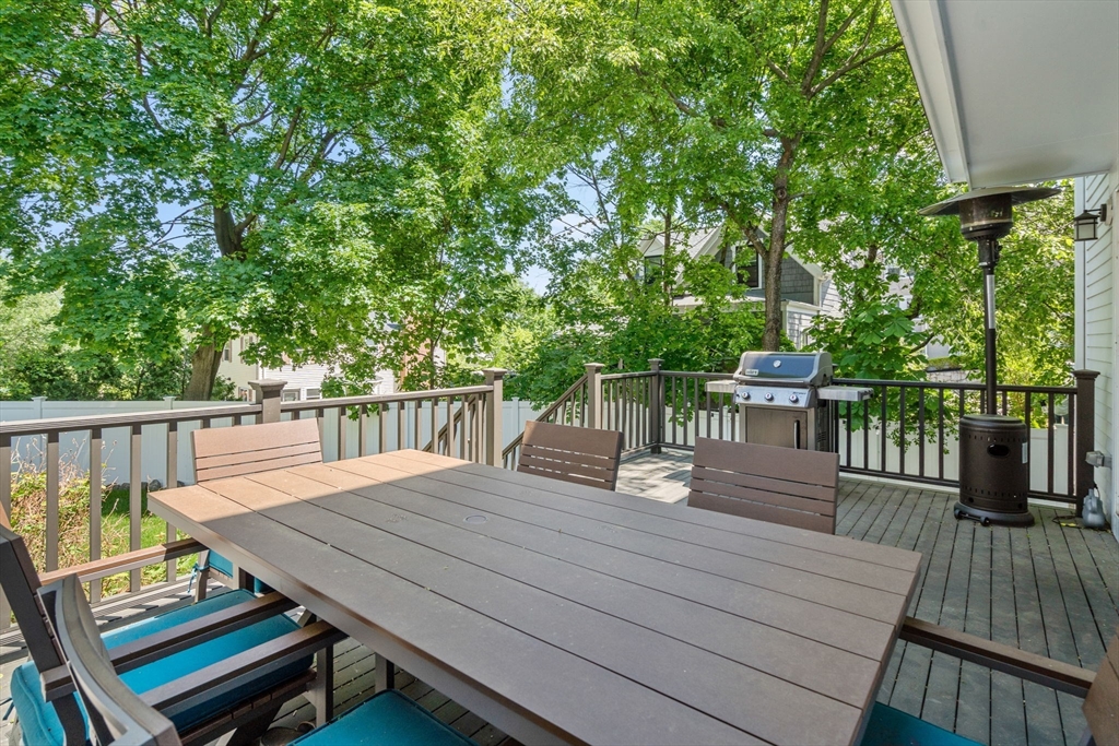 119 Charlesbank Rd, Newton Corner