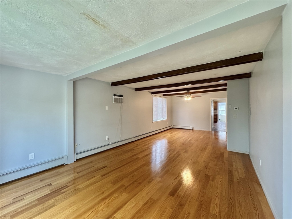 47 Estes St, Everett