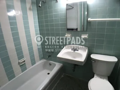 1315 Commonwealth Ave, Allston