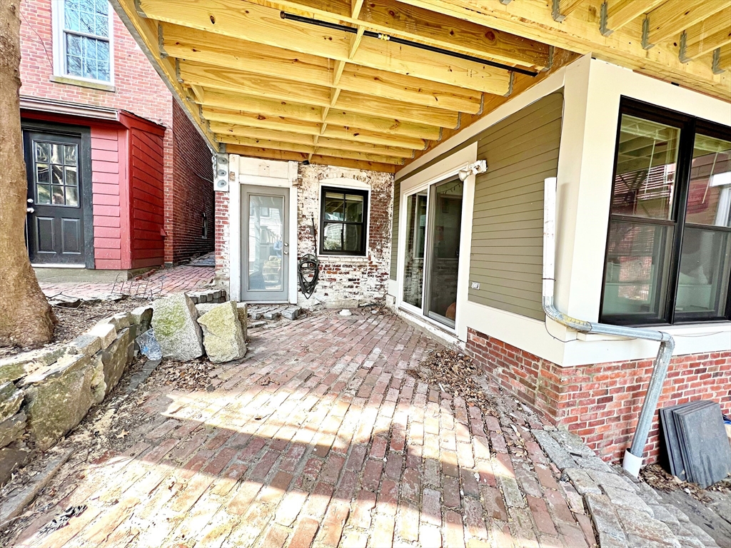 418 Sumner St, East Boston