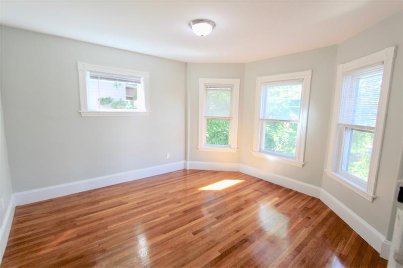 34 Russell St, Malden