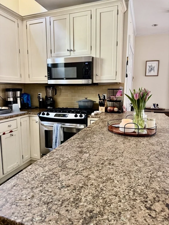 54 Chestnut St, Charlestown