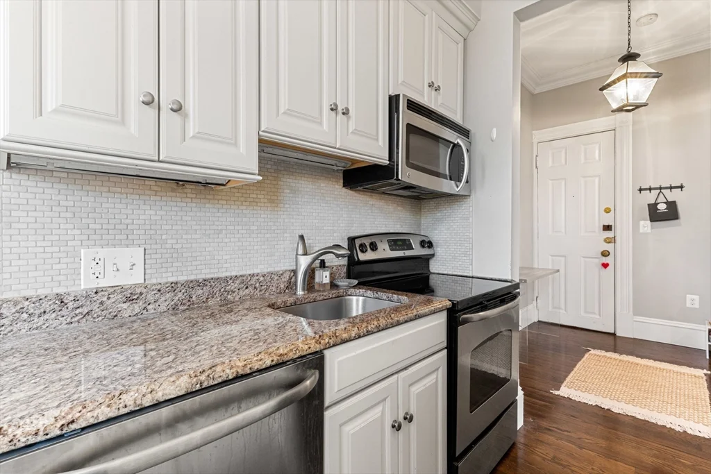 271 Dartmouth St, Back Bay
