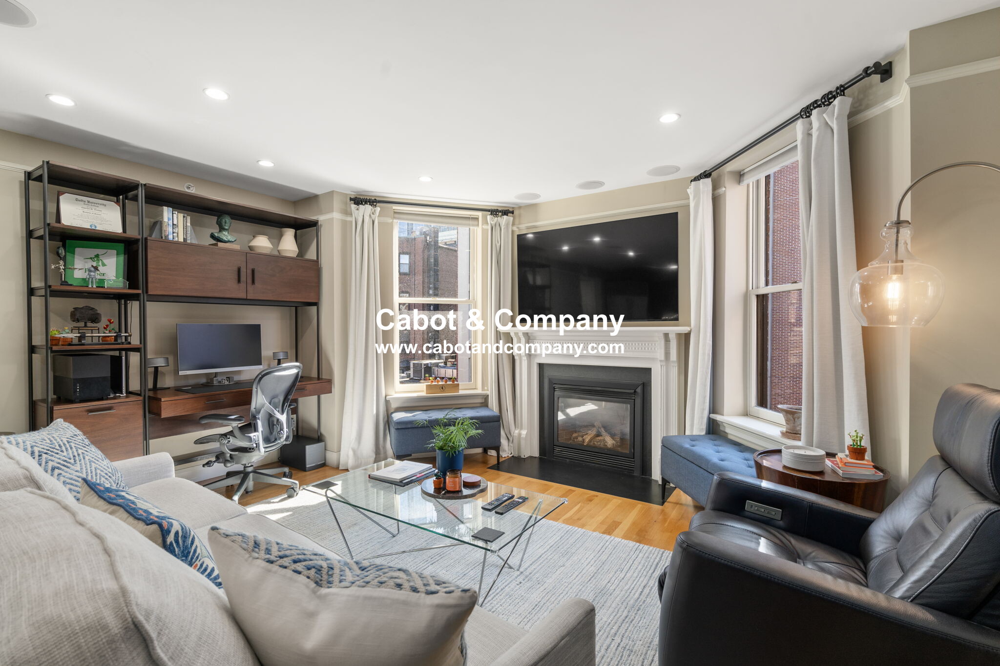 294 Newbury St, Back Bay