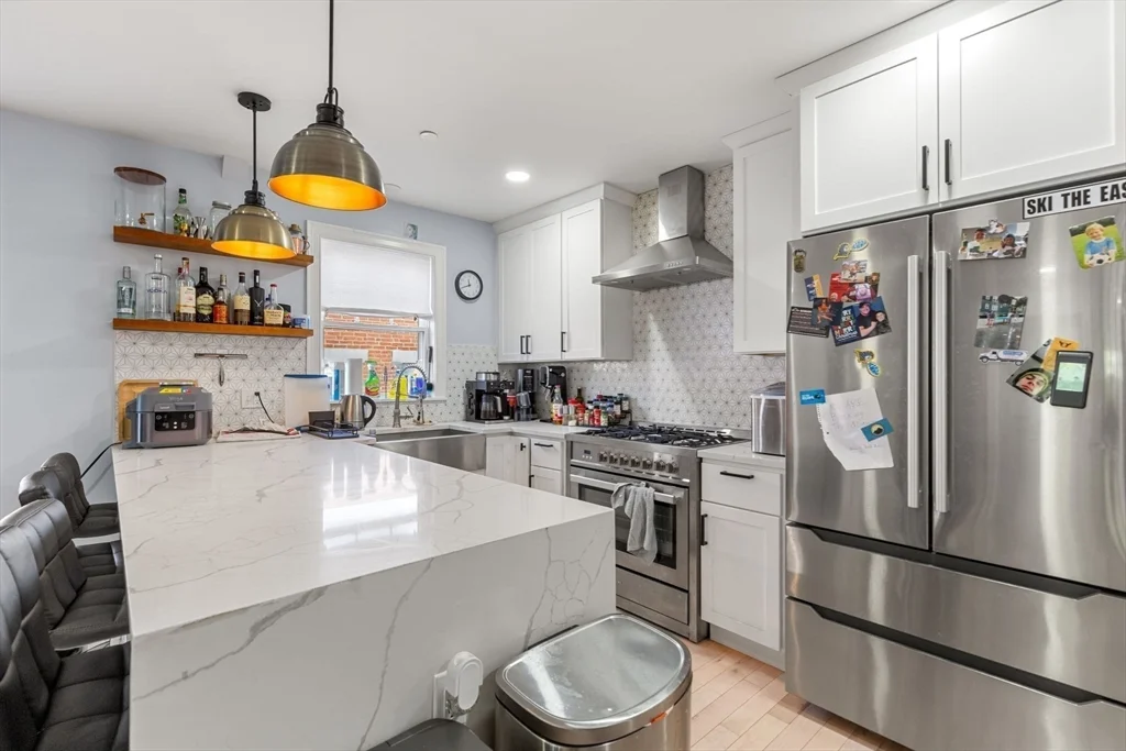 32 Cameron Ave, Teele Square