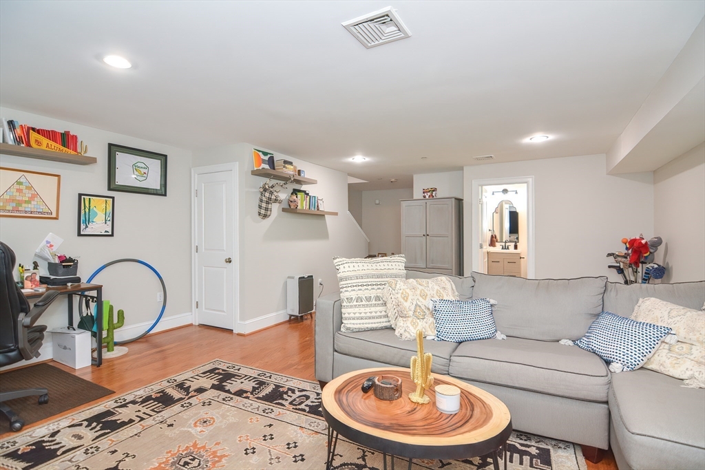 2 Woodworth St, Dorchester