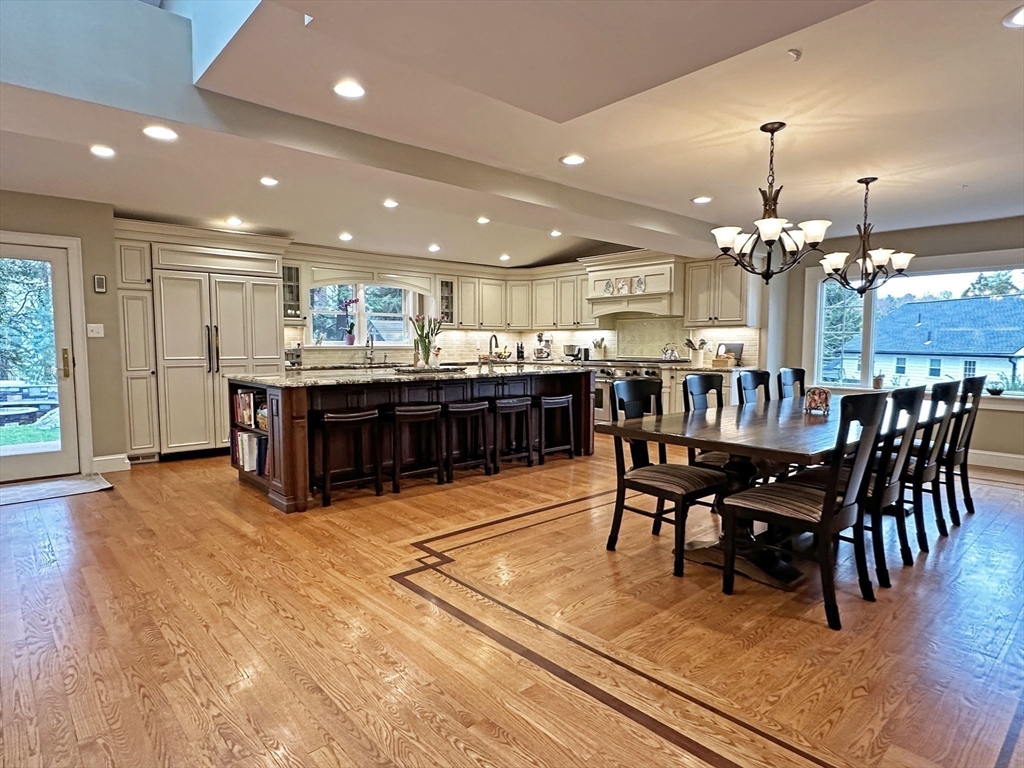 9 Lantern Rd, Belmont