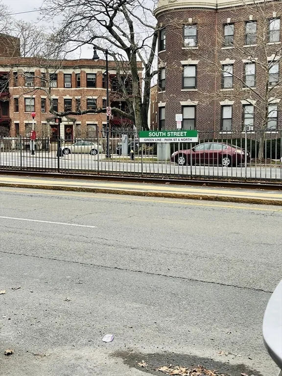 1988 Commonwealth Ave, Brighton