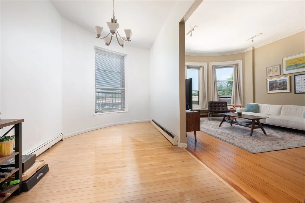 7 Bay State Rd, Fenway