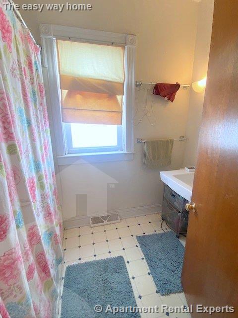 44 Paulina St, Davis Square