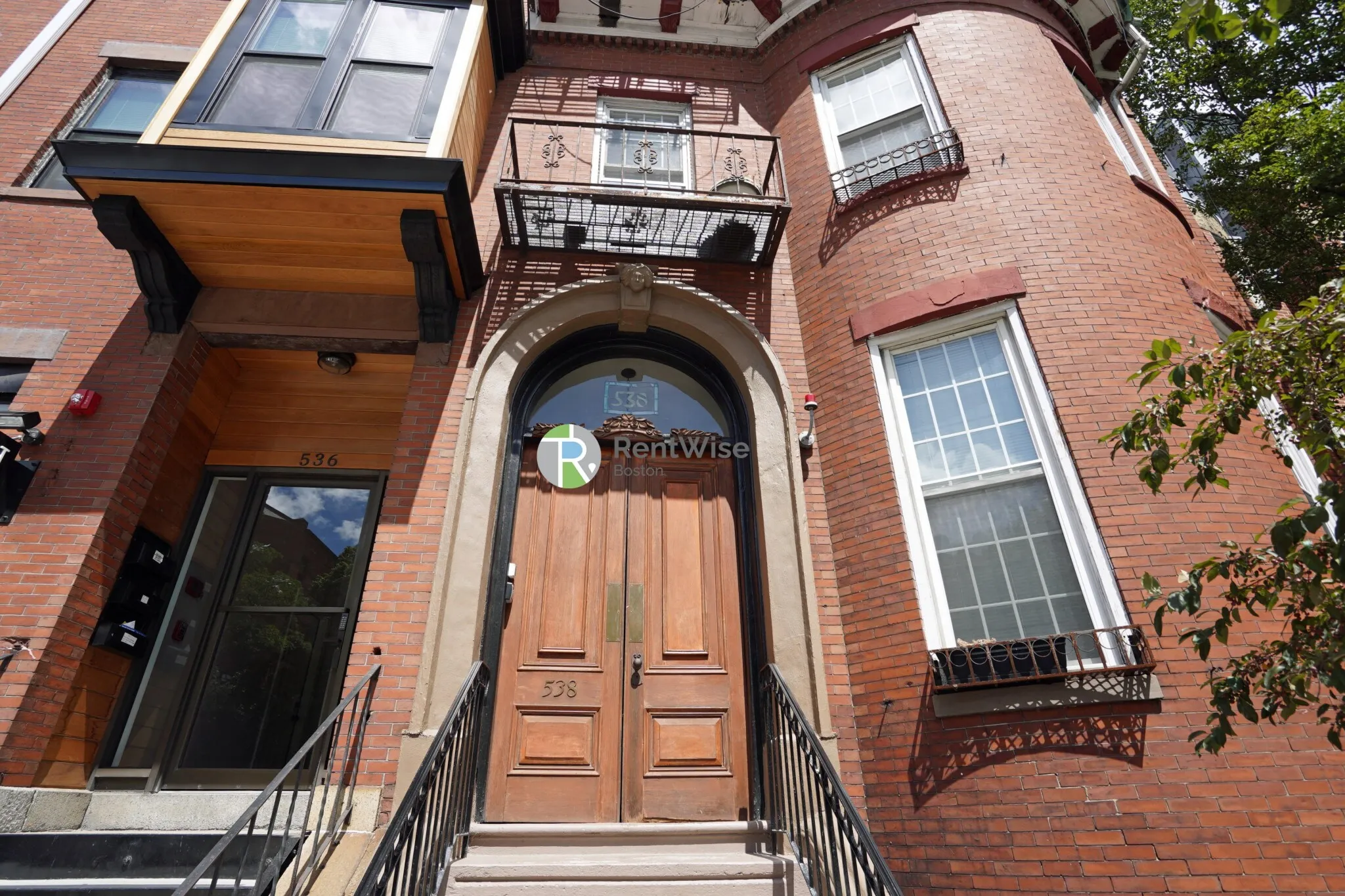 538 East Broadway, South Boston