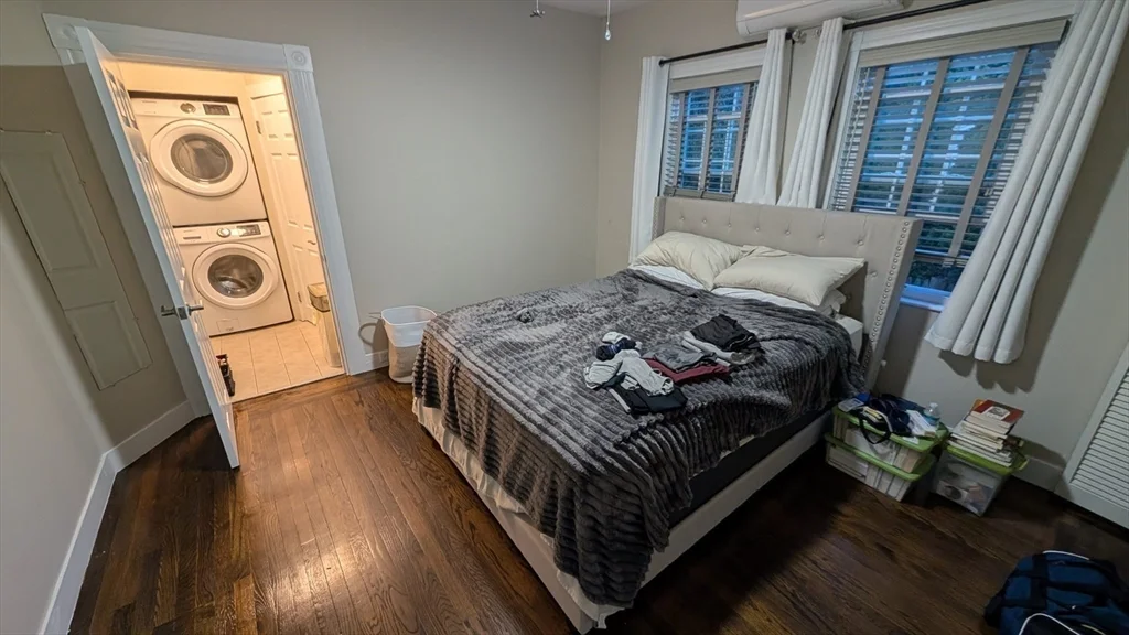 74 Sydney, Dorchester