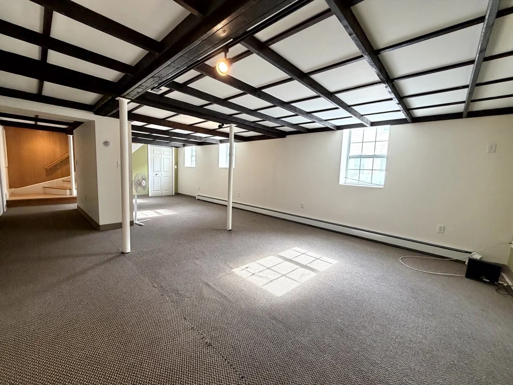 31 Oakley Rd, Watertown