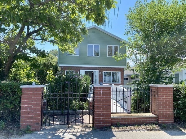 857 Quincy Shore Dr, Wollaston