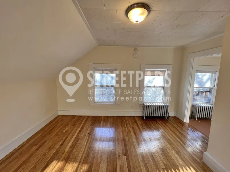 381 Harvard St, Mid-Cambridge