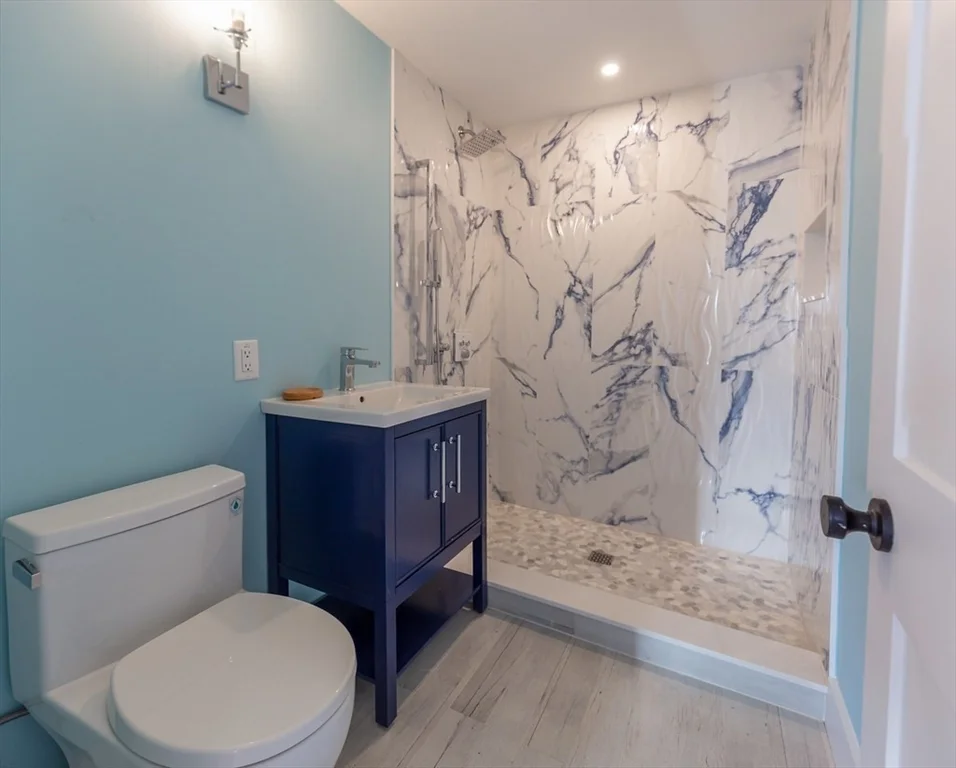 18 Beach St, Plymouth