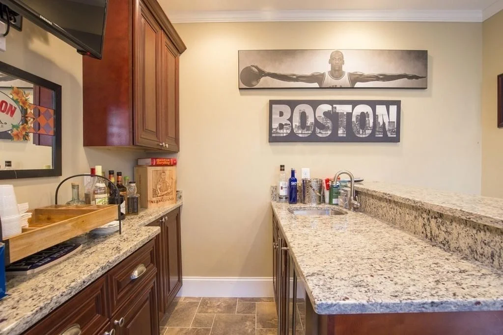 8 Gates St, South Boston