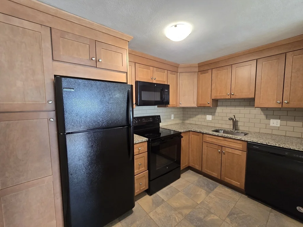 194 Lincoln St, Stoughton