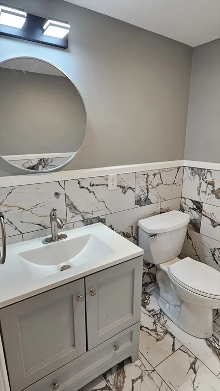 825 Scenic Hwy, Bourne