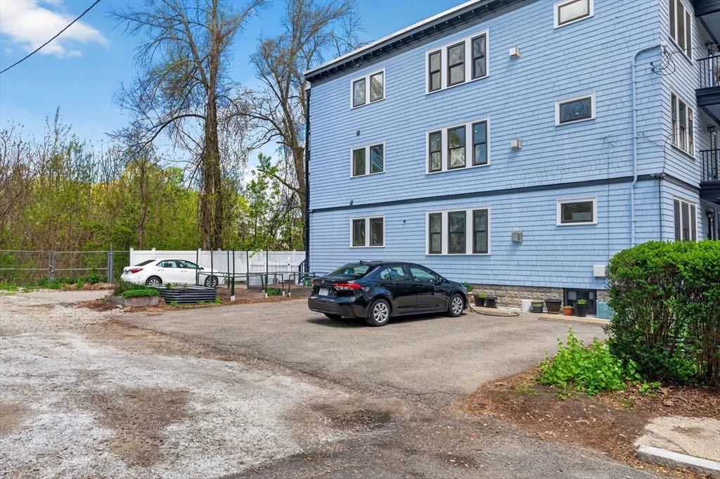 319 Forest Hills St, Jamaica Plain