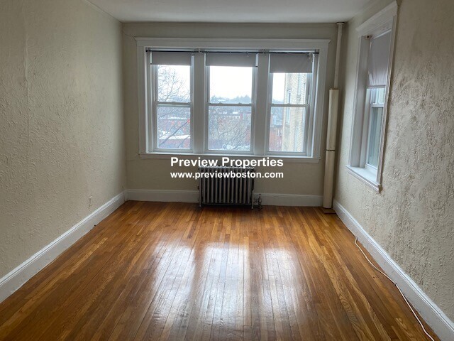 1810 Commonwealth Ave, Brighton