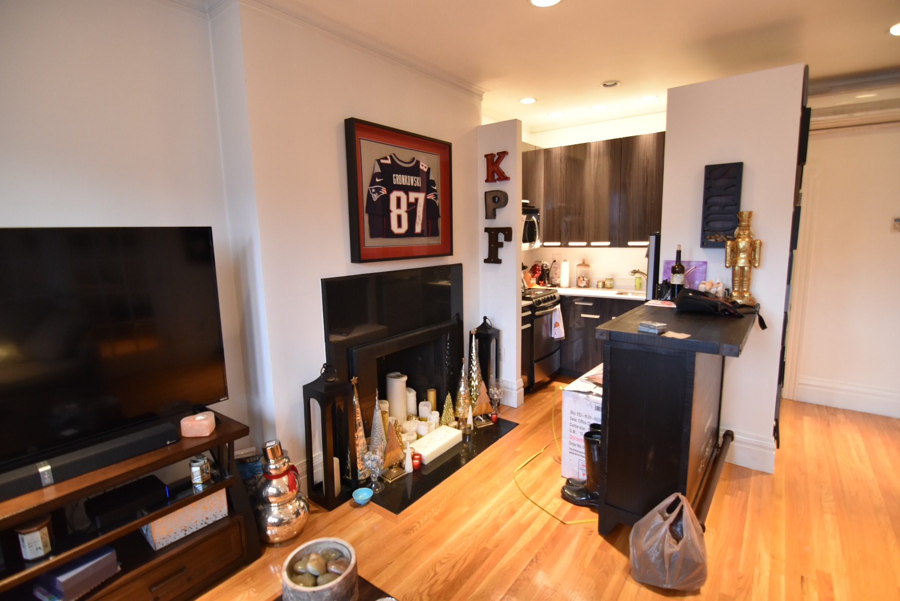 254 Newbury St, Back Bay