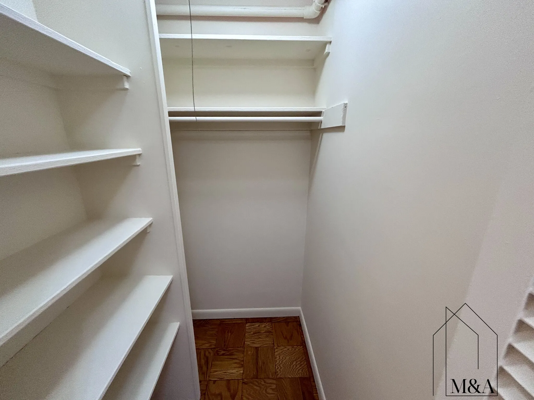 101 Monmouth St, Longwood