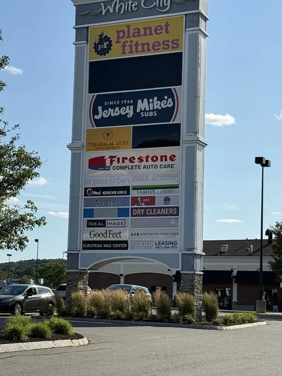 70 Shrewsbury Green Dr, Shrewsbury