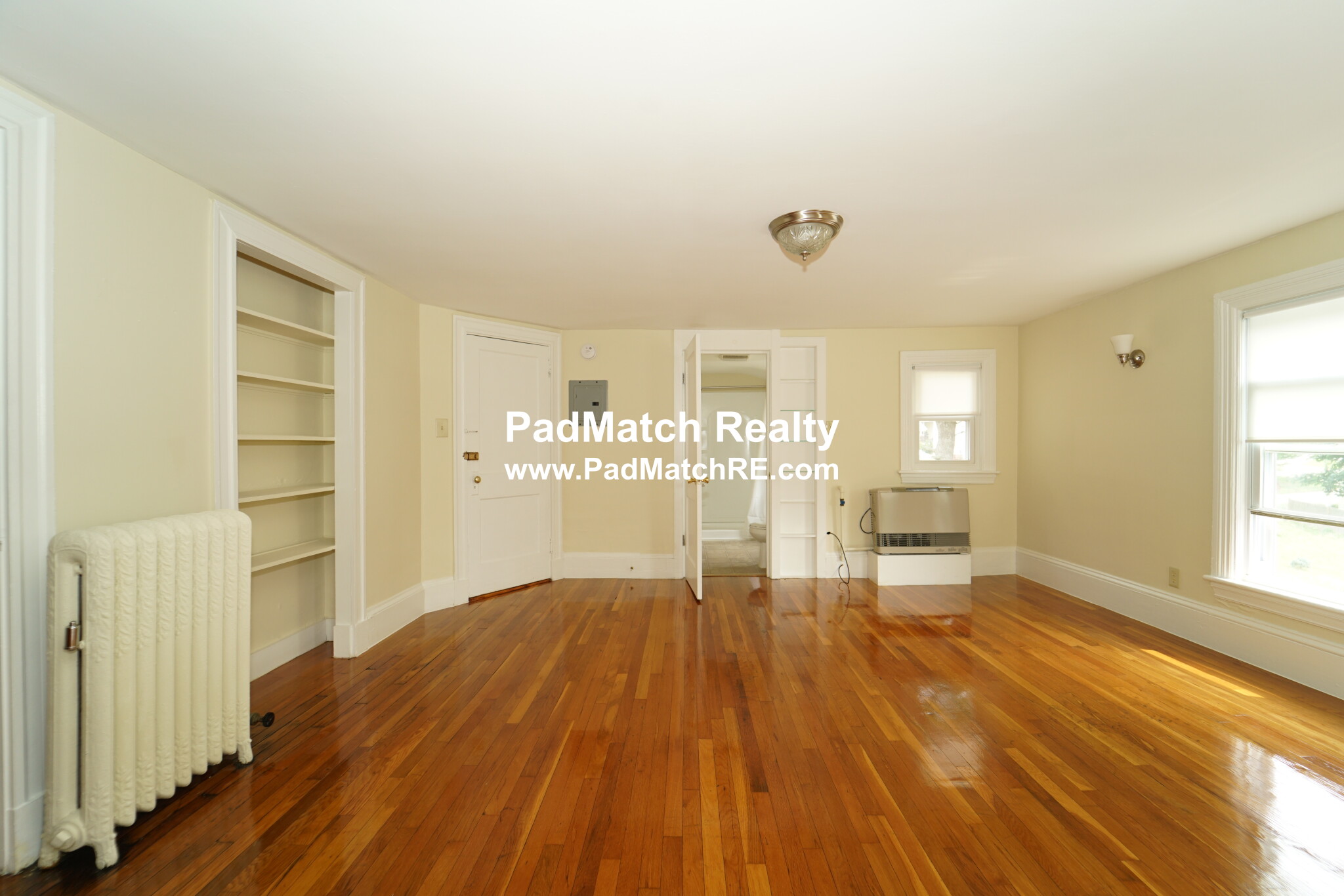 196 Fairmount Ave, Hyde Park