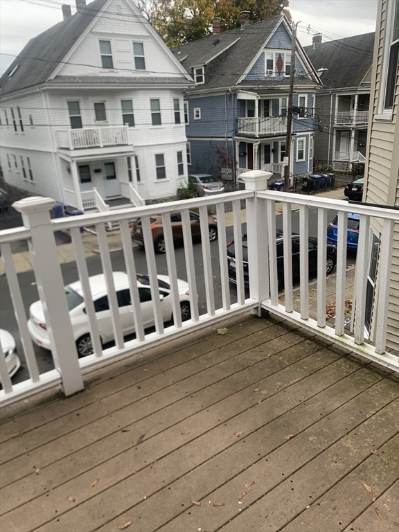 40 Brackett St, Oak Square