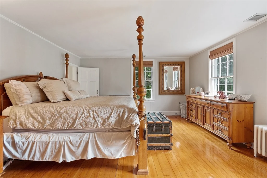 251A Old Billerica Rd, Bedford