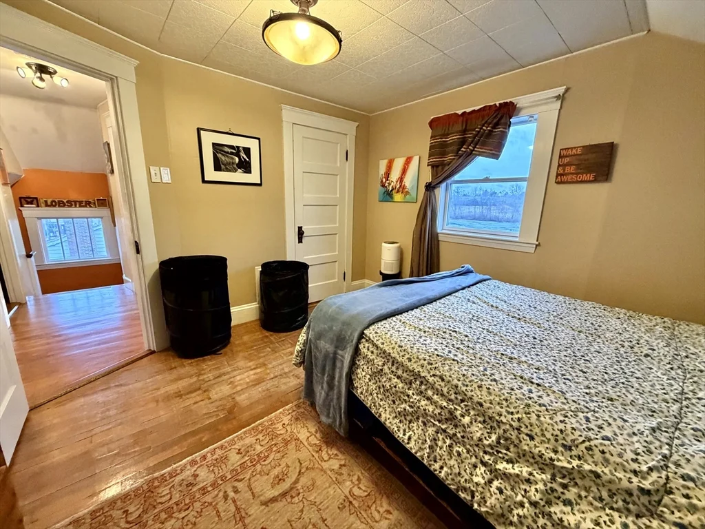 157 Riverview Ave, Waltham