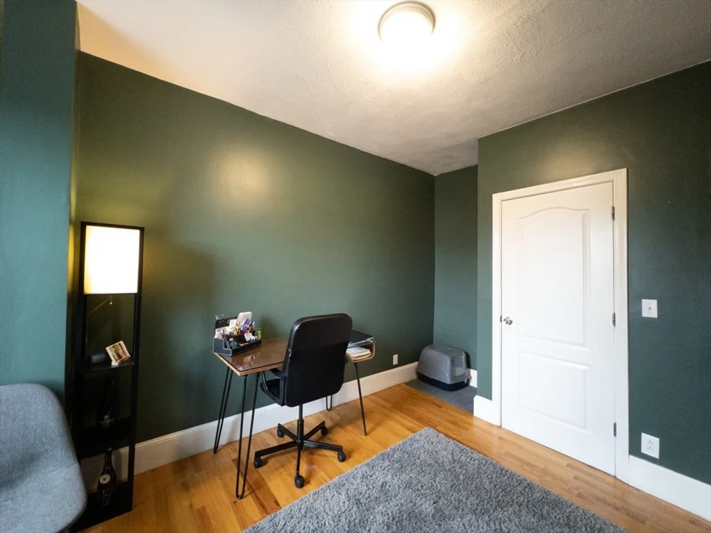 122 Day St, Jamaica Plain