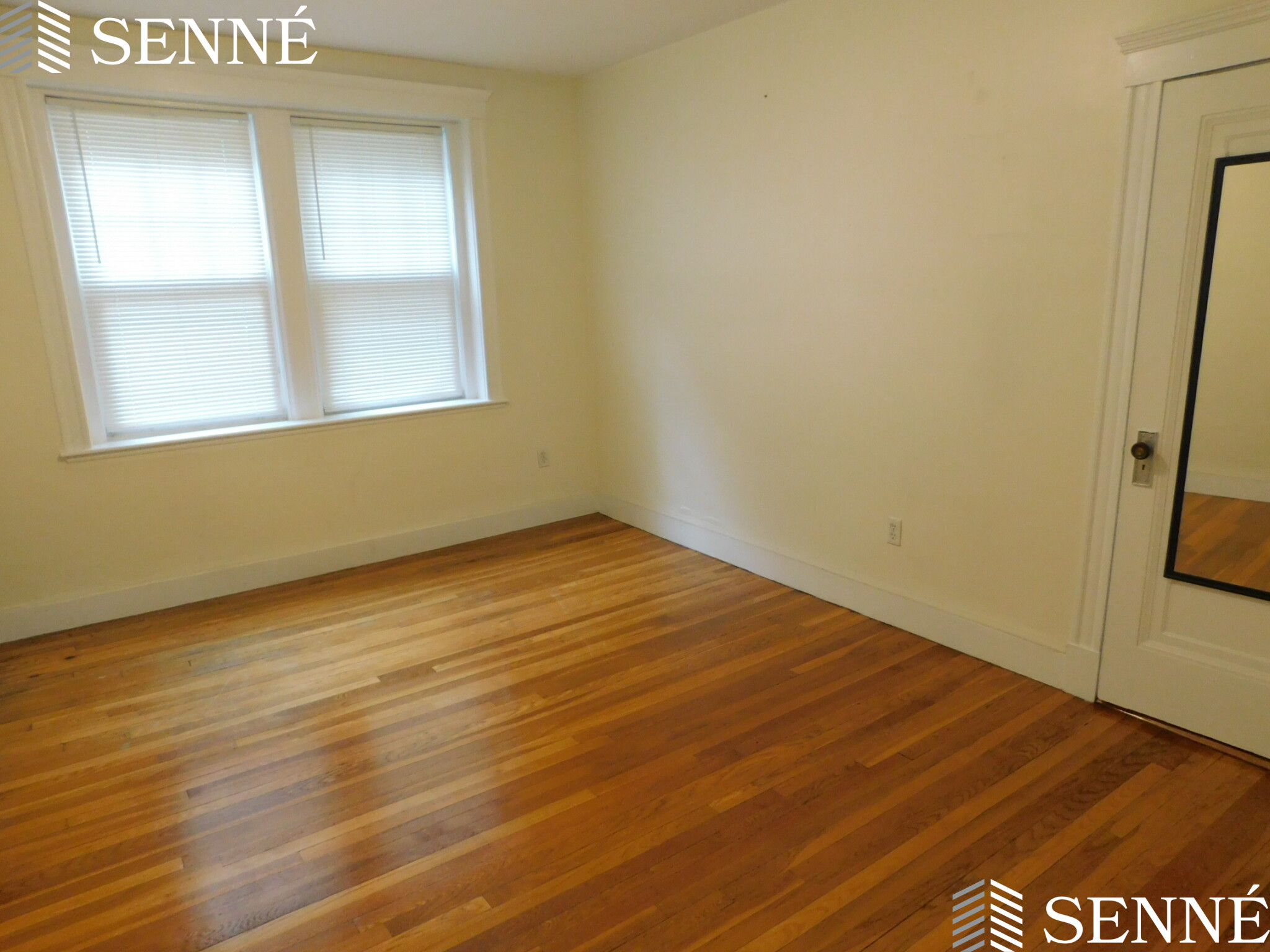 1697 Cambridge St, Mid-Cambridge